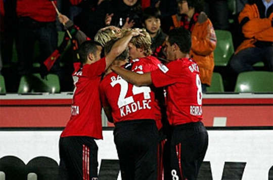 Bundesliga: Bayer Leverkusen - Hannover 96, Torjubel um Simon Rolfes (firo)