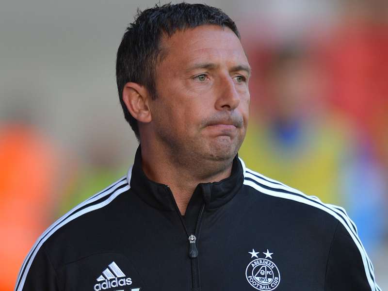 McInnes rejects Sunderland to stay at Aberdeen