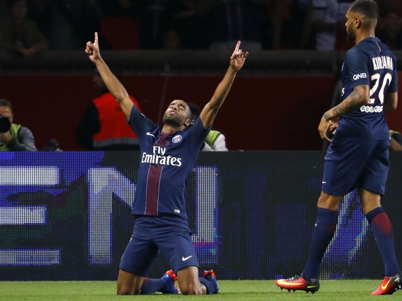 Paris Saint-Germain 3-0 Metz: Lucas, Kurzawa & Verratti on target for champions