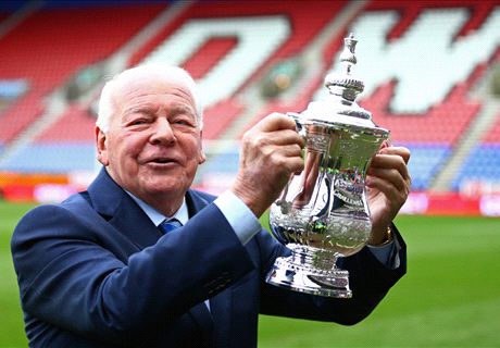 Dave Whelan Tinggalkan Wigan