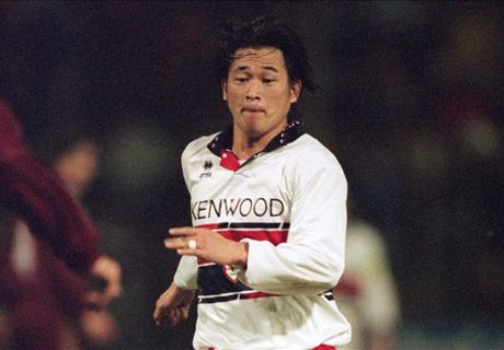 World's oldest footballer extends contract