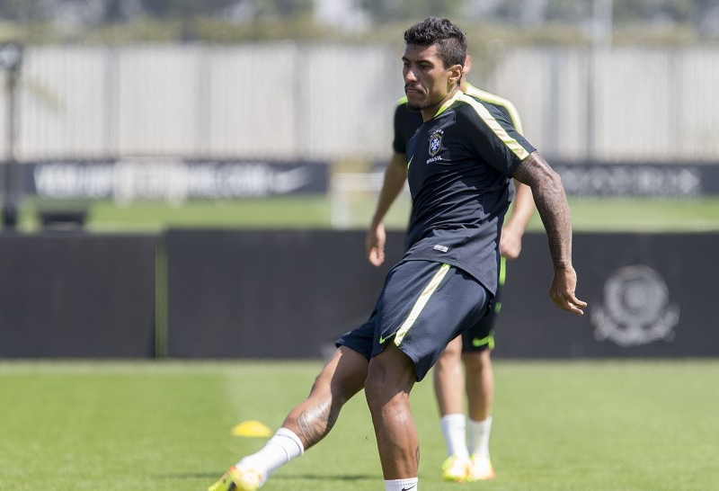 Paulinho joins Neymar and Renato Augusto for Brazil training