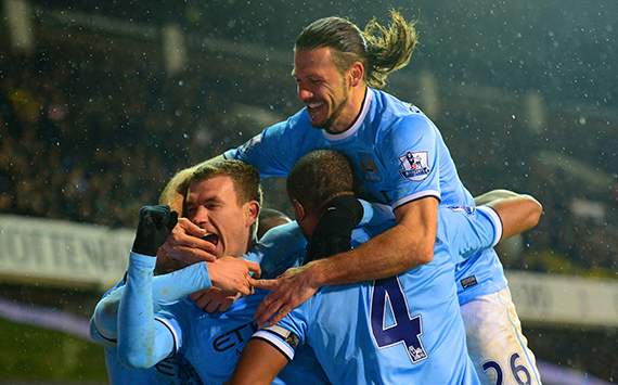 Edin Dzeko; Martin Demichelis; Tottenham Hotspur v Manchester City English Premier League 01292014