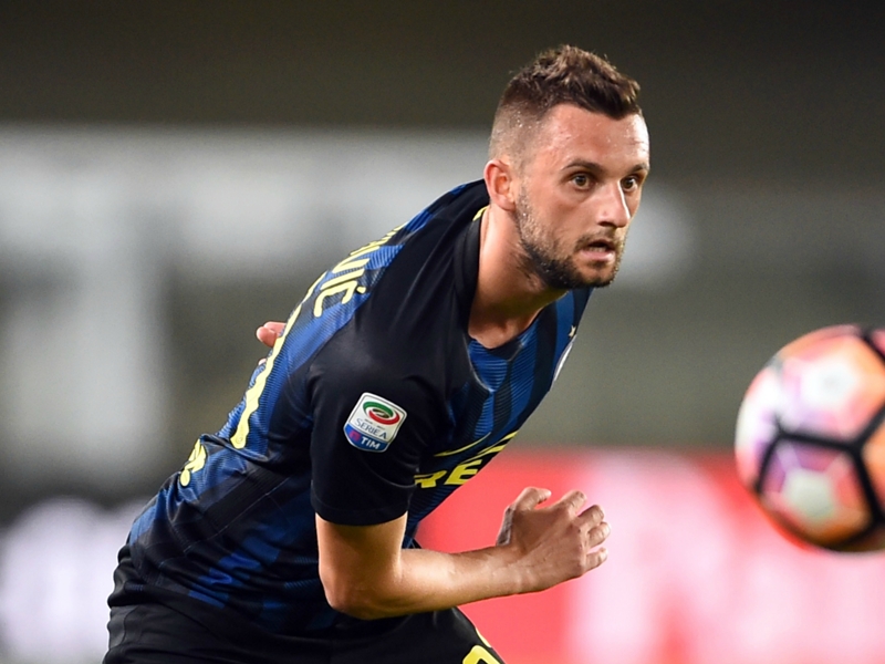 Chelsea and Arsenal want Brozovic, agent says