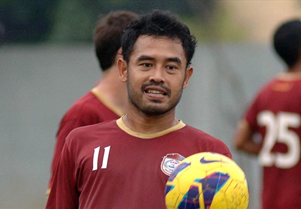 Ponaryo Astaman membuat lini tengah Persija menjadi lebih hidup.