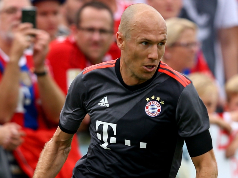 Bayern Munich, Robben voudrait prolonger selon son père