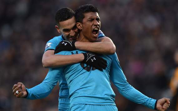 Paulinho Hull City Tottenham Hotspur Premier League 02012014