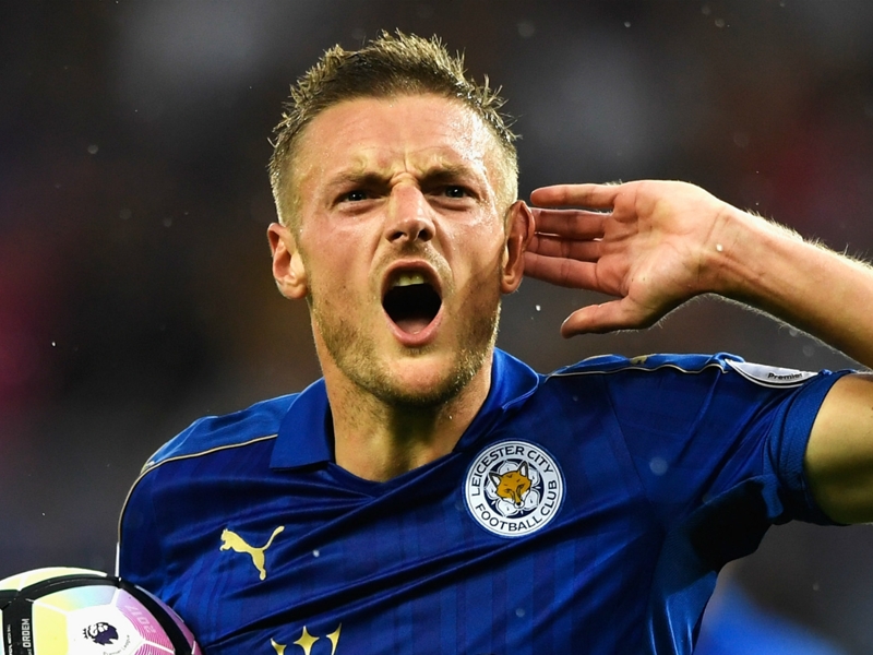 VIDEO - L'ancienne équipe de Vardy profite de l'expérience d'une vie en UEFA Champions League