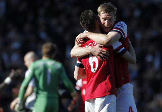 Mertesacker stunned by success of Koscielny partnership