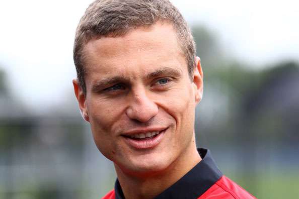 Nemanja Vidic tetap menjadi kapten Man United