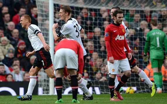 Steve Sidwell Manchester United Fulham Premier League 