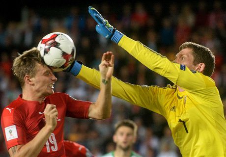 Evans stands firm as Northern Ireland draw