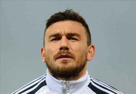 Snodgrass hat-trick inspires Scotland