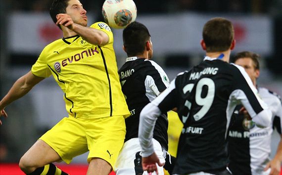 Eintracht Frankfurt - Borussia Dortmund German Cup Robert Lewandowski 02112014