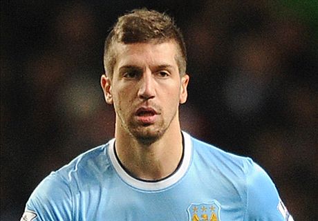 Mercato, Nastasic et Douglas Costa surveillés par Arsenal