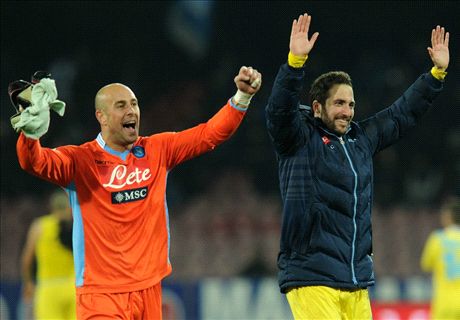 Napoli 3-0 Roma: Thẳng tiến vào chung kết