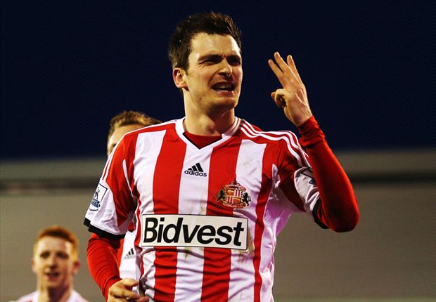 Adam Johnson siap tempur.