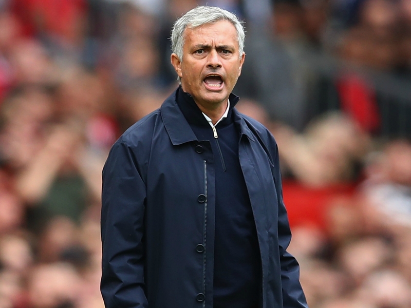 Lille - José Mourinho présent pour superviser Pépé et Mendes