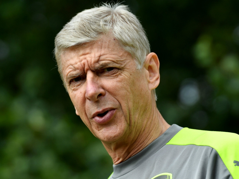 RUMOURS: Howe to replace Wenger at the end of the season