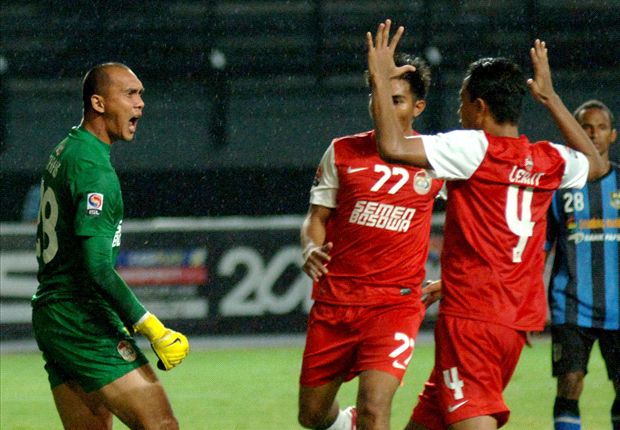 PSM menjamu juara bertahan Persipura.