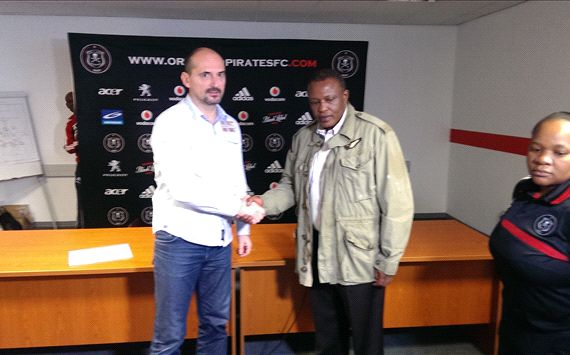 Vladimir Vermezovic, Irvin Khoza