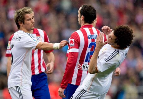 Piotr Trochowski, Fabio Coentrao y Dubarbier, en el Contra Once de la Jornada 26
