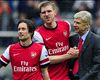 Per Mertesacker & Tomas Rosicky Teken Kontrak Baru Di Arsenal
