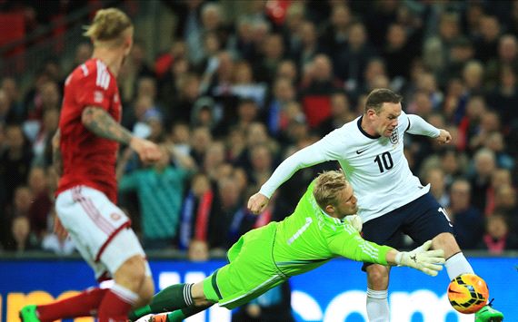  Kasper Schmeichel Wayne Rooney England Denmark International Friendly 06032014