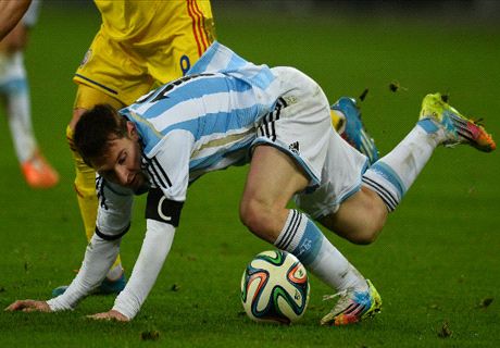 Messi plays down vomiting fears