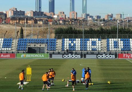 Fans flock to watch Zidane at work
