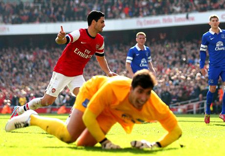 ไหลตาย! ปืนโตไม่พลาด เข่นท็อฟฟี่เข้ารอบ 4-1