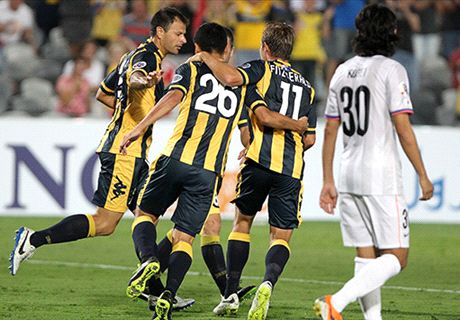 Central Coast 2-1 Sanfrecce Hiroshima: Sterjovski at the double