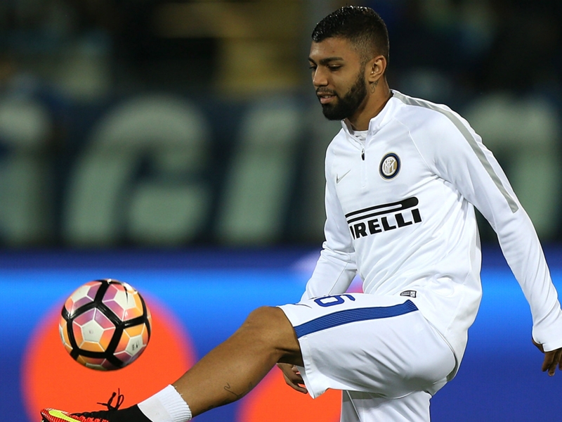VIDEO - Buonumore Inter: Gabigol posa e scherza con Zanetti
