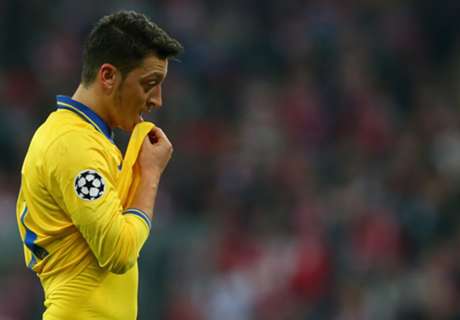 Ozil Cedera Hamstring Serius