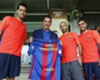 Arnold Schwarzenegger visitó a los jugadores de Barcelona ►