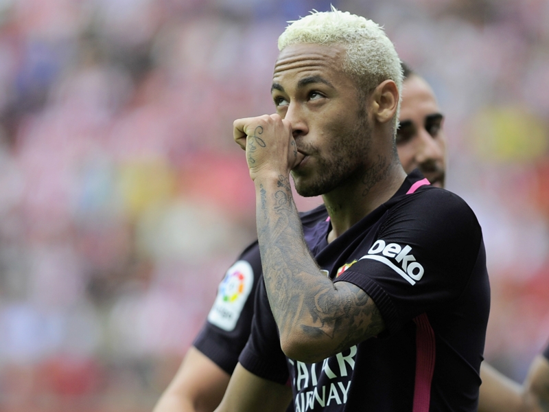 Le clan Neymar répond à la justice : "On reste calme"