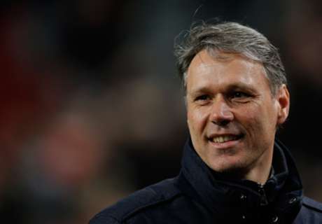 AZ Alkmaar, Van Basten nouveau coach