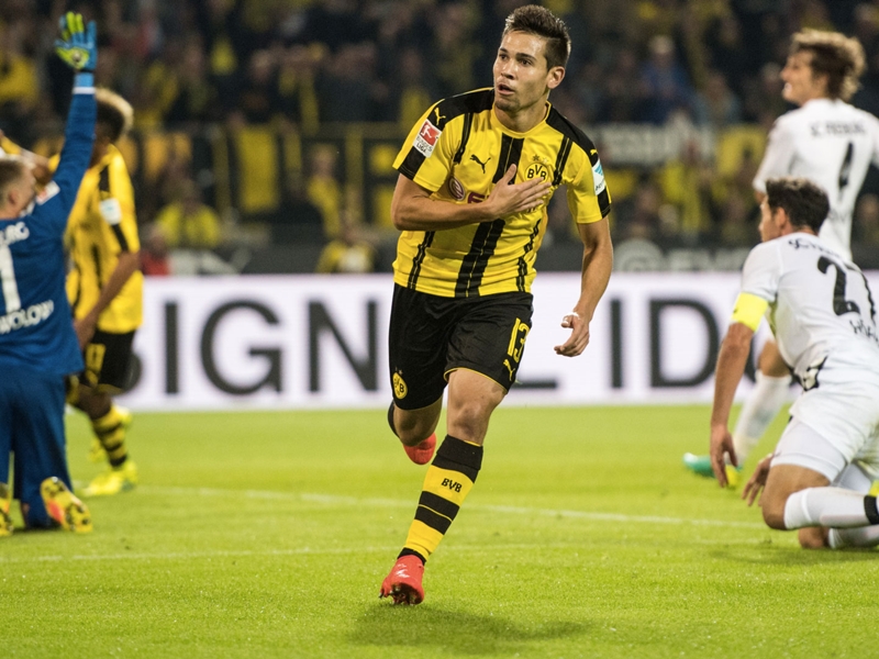 À Dortmund et au milieu, Raphaël Guerreiro change de catégorie