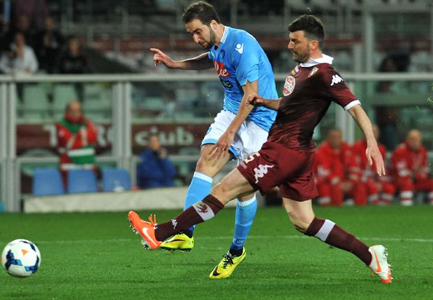 Rafael Benitez Bungkam Soal Gol Kontroversial Gonzalo Higuain
