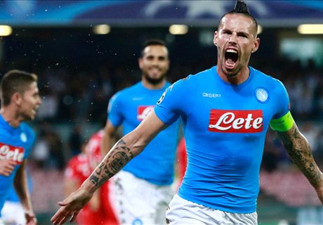 Napoli Hajar Benfica