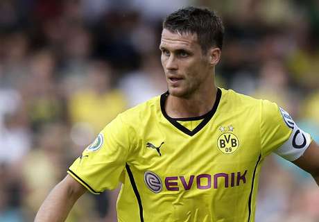 Kehl stands down as Dortmund captain