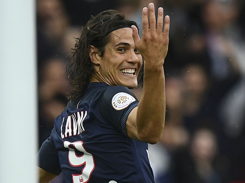 Cavani aide un PSG dominant à remporter la victoire sur Bordeaux