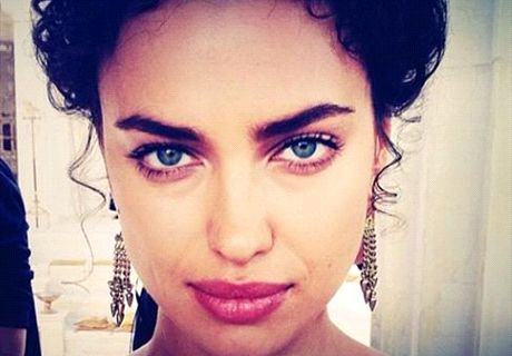 Irina Shayk incendia las Pascuas