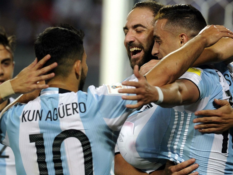 LIVE: Argentina vs Paraguay