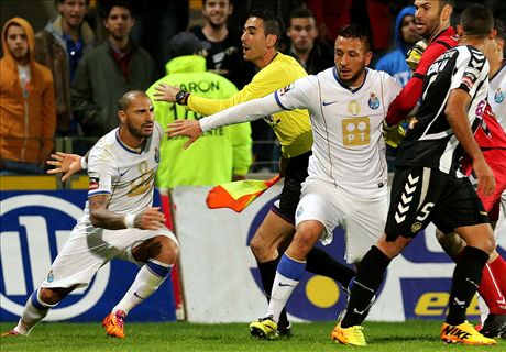 VIDEO - Porto sconfitto, Quaresma perde la testa
