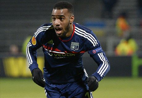 Newcastle Terancam Gagal Dapatkan Lacazette