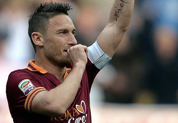 توتي يغيب عن روما لشهر كامل