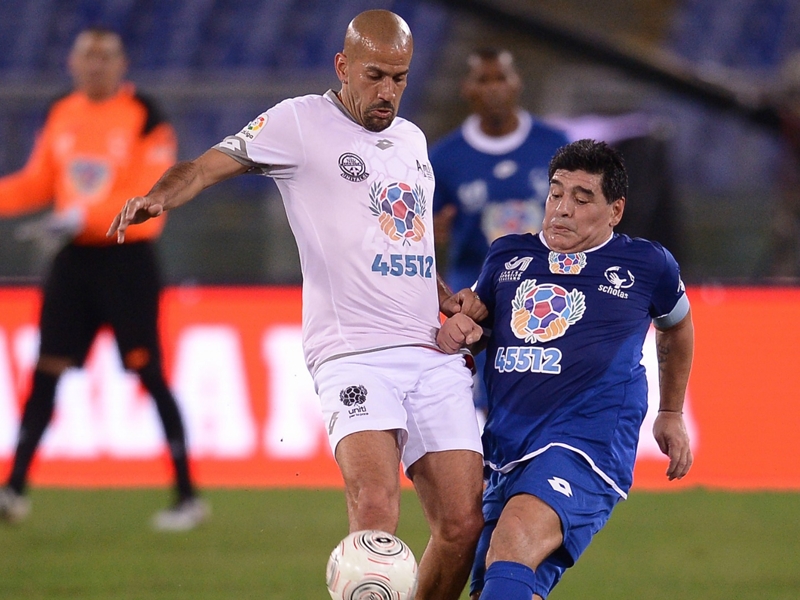 Maradona et Veron ont failli se battre lors d'un match "pour la paix"
