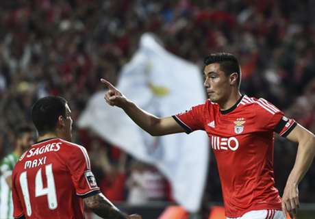 Óscar Cardozo se despede do Benfica