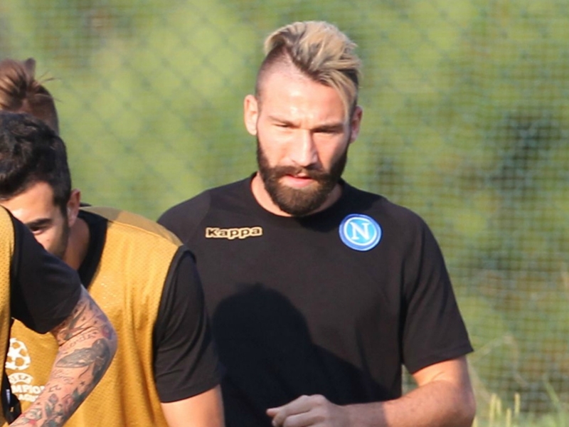 Da colpo estivo a 'esubero'? Il Napoli manda Tonelli in Primavera